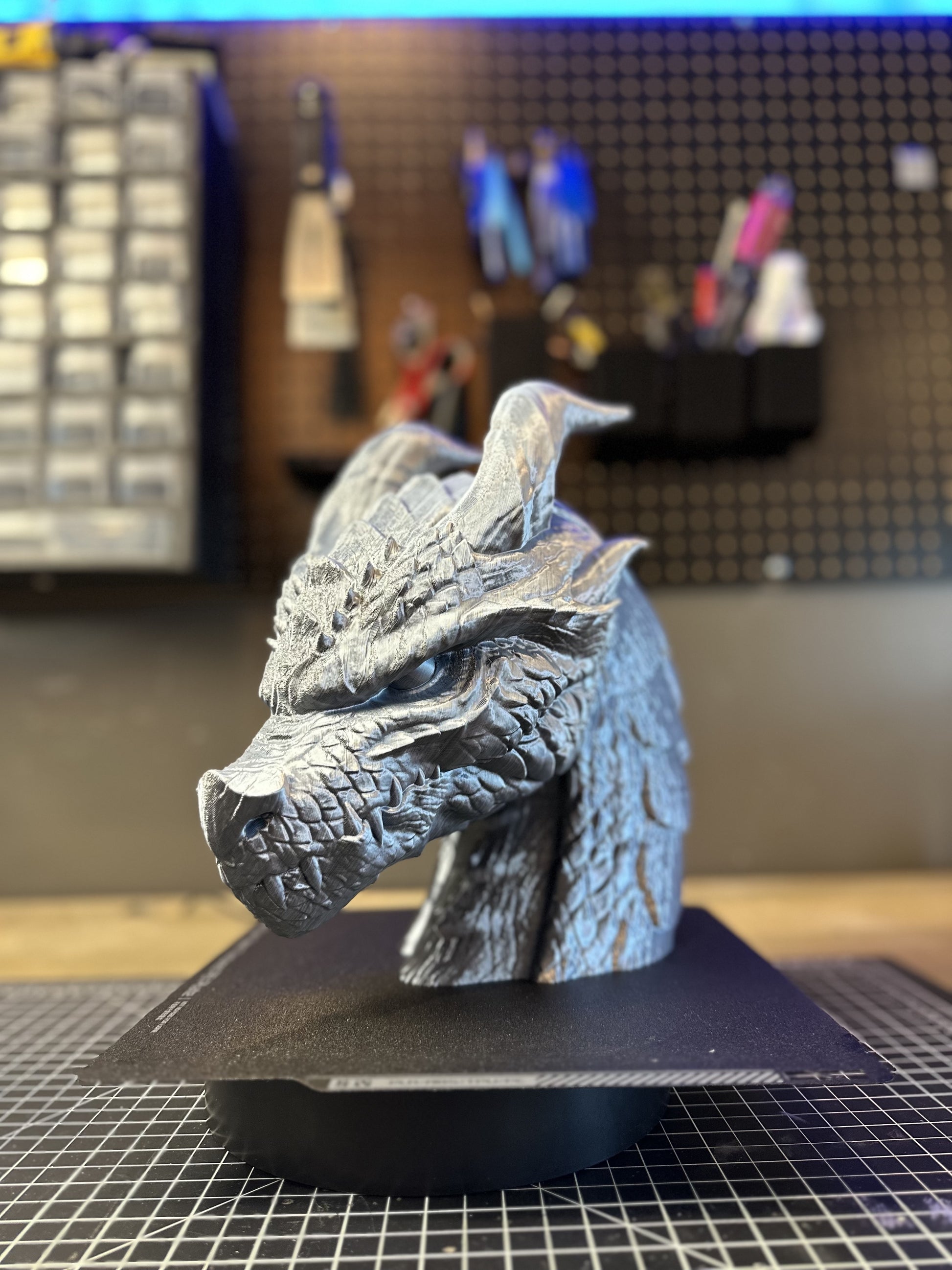 Dragon Headphone Stand