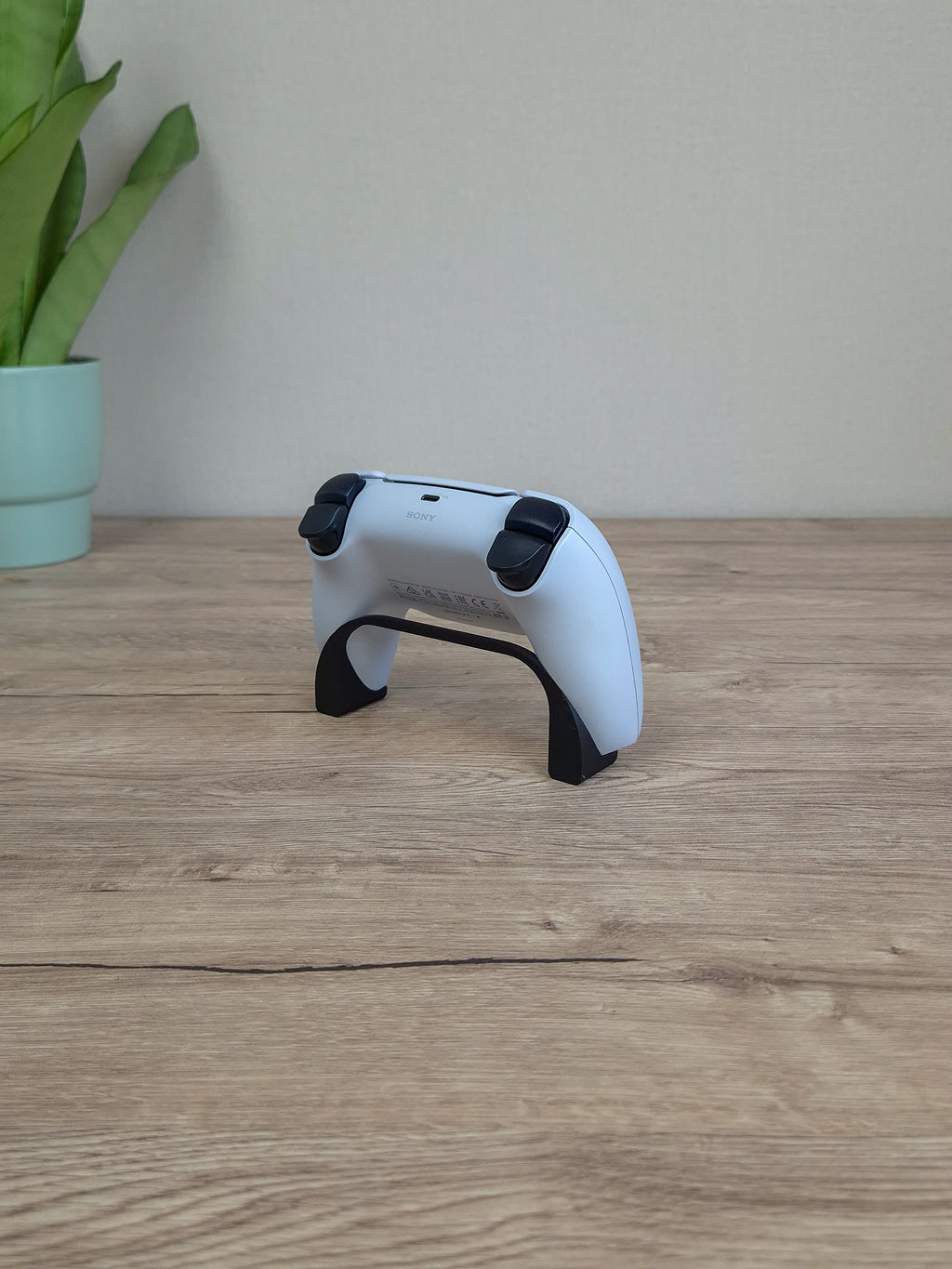 Invisible Controller Holder