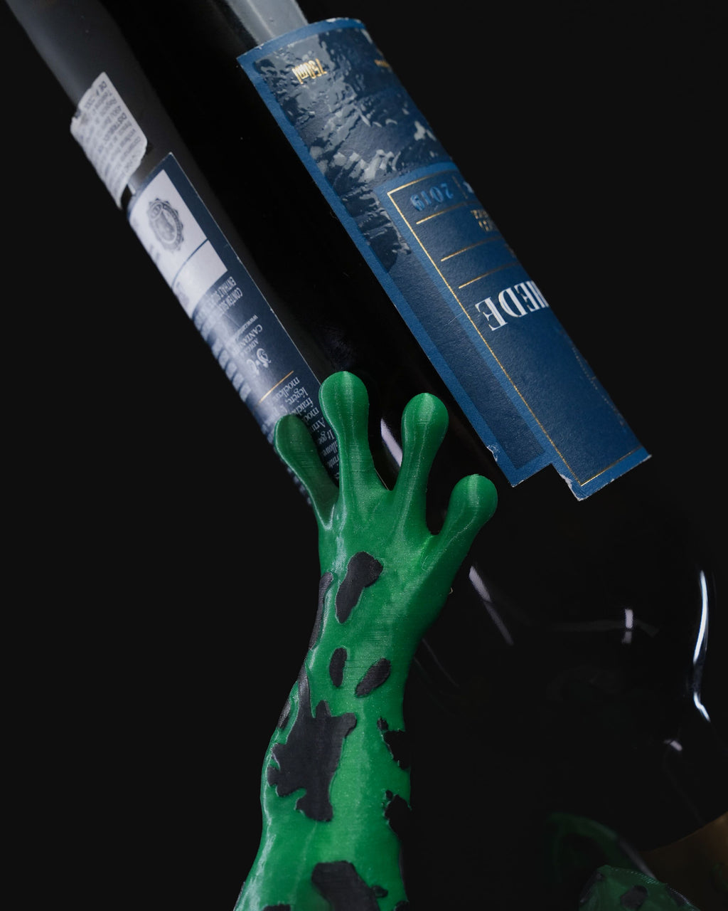 Frog Wine Holder
