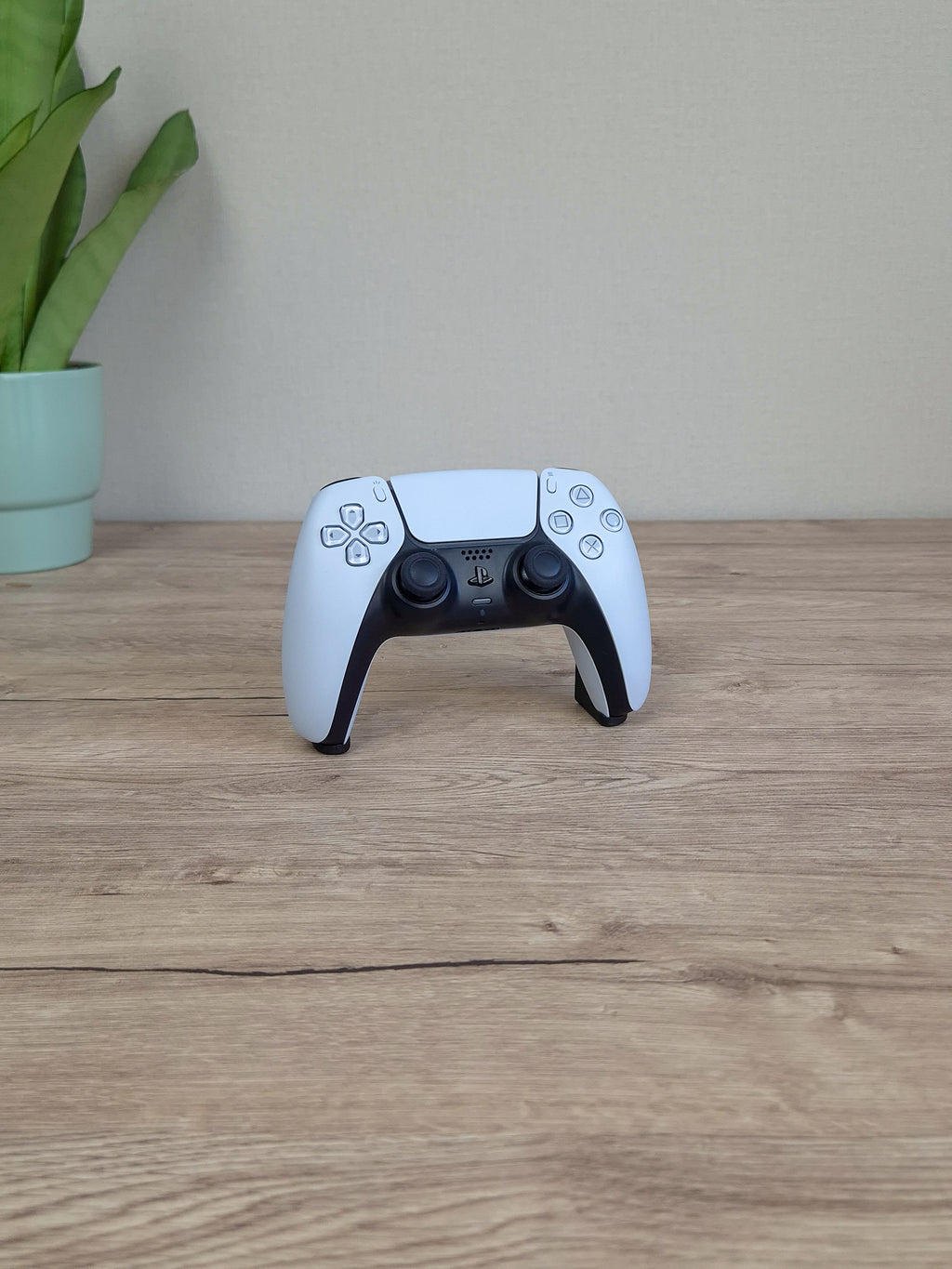 Invisible Controller Holder
