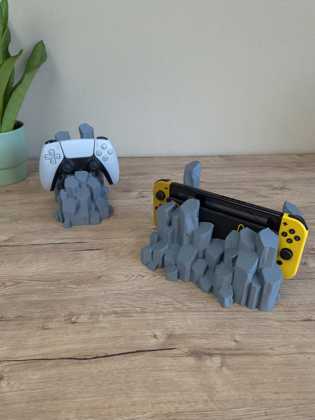 Quartz Controller Stand